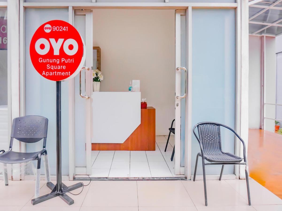 Oyo 90241 Sirooms Apartmen Gunung Putri Bogor Exterior foto