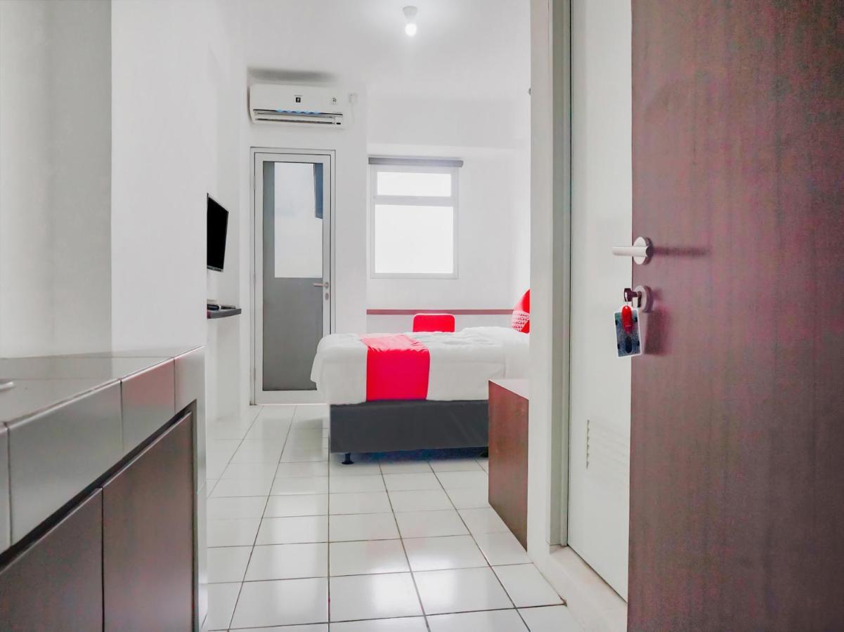Oyo 90241 Sirooms Apartmen Gunung Putri Bogor Exterior foto
